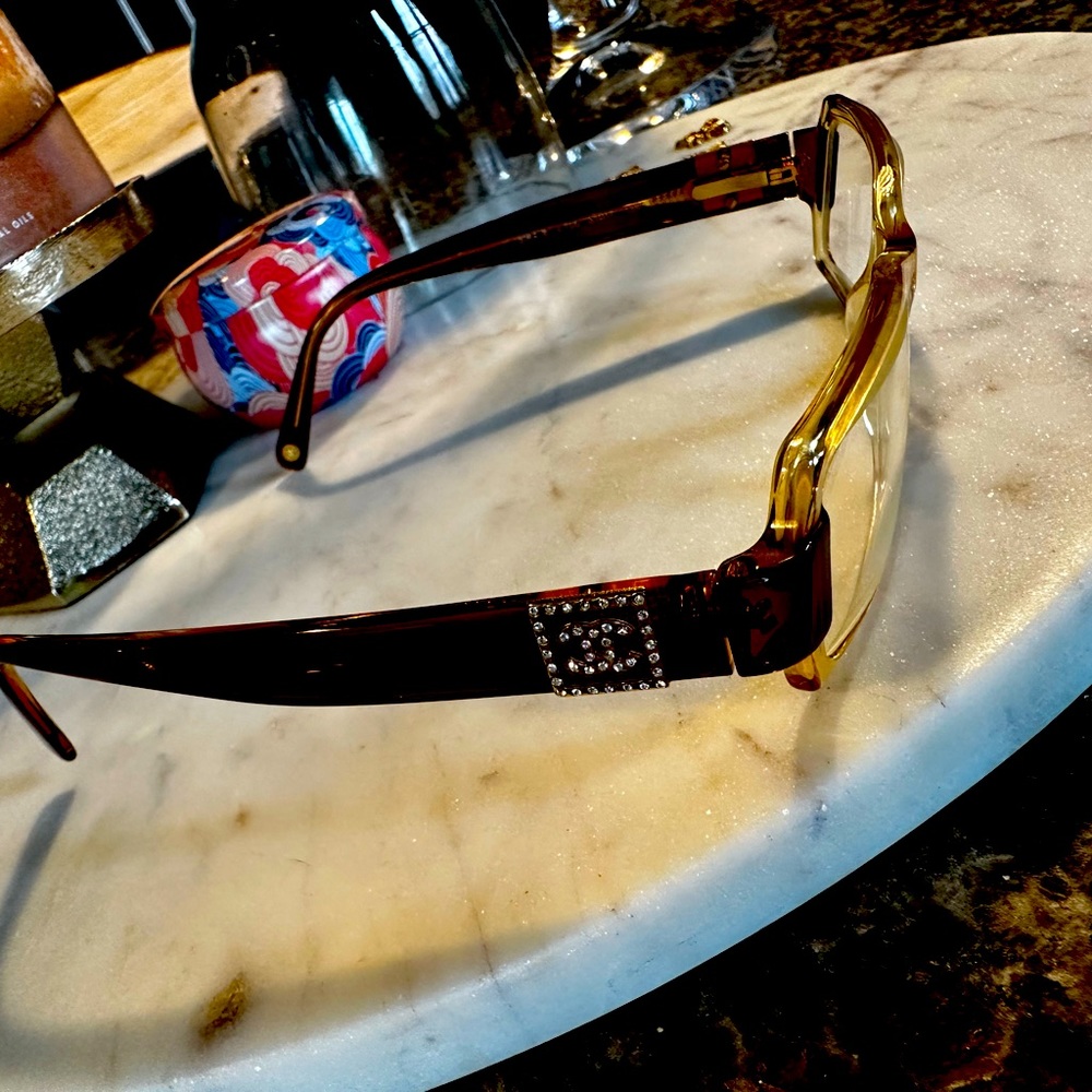 Prescription CHANEL glasses. FRAMES
